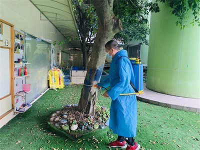 筑牢防疫屏障 消殺為愛護(hù)航--城北幼兒園三園區(qū)開展&ldquo;五一&rdquo;節(jié)后返園前的環(huán)境消殺工作